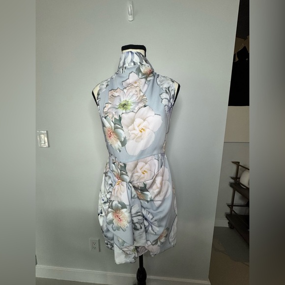 Finders Keepers Floral Mini Dress NWT | Pastel Blue | Size M - Picture 1 of 17